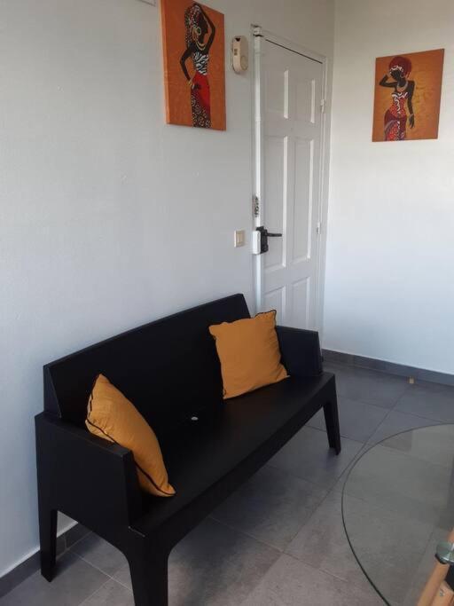 Grand Studio Climatise Avec Haut Debit Et Tv Tnt Fort-de-France Extérieur photo