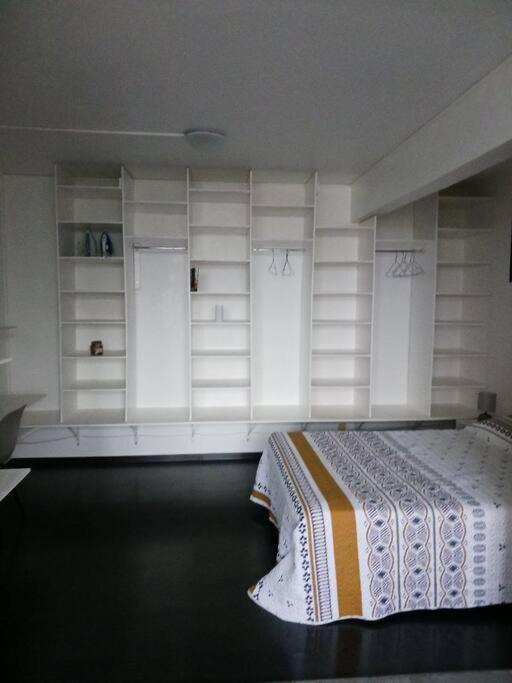 Grand Studio Climatise Avec Haut Debit Et Tv Tnt Fort-de-France Extérieur photo